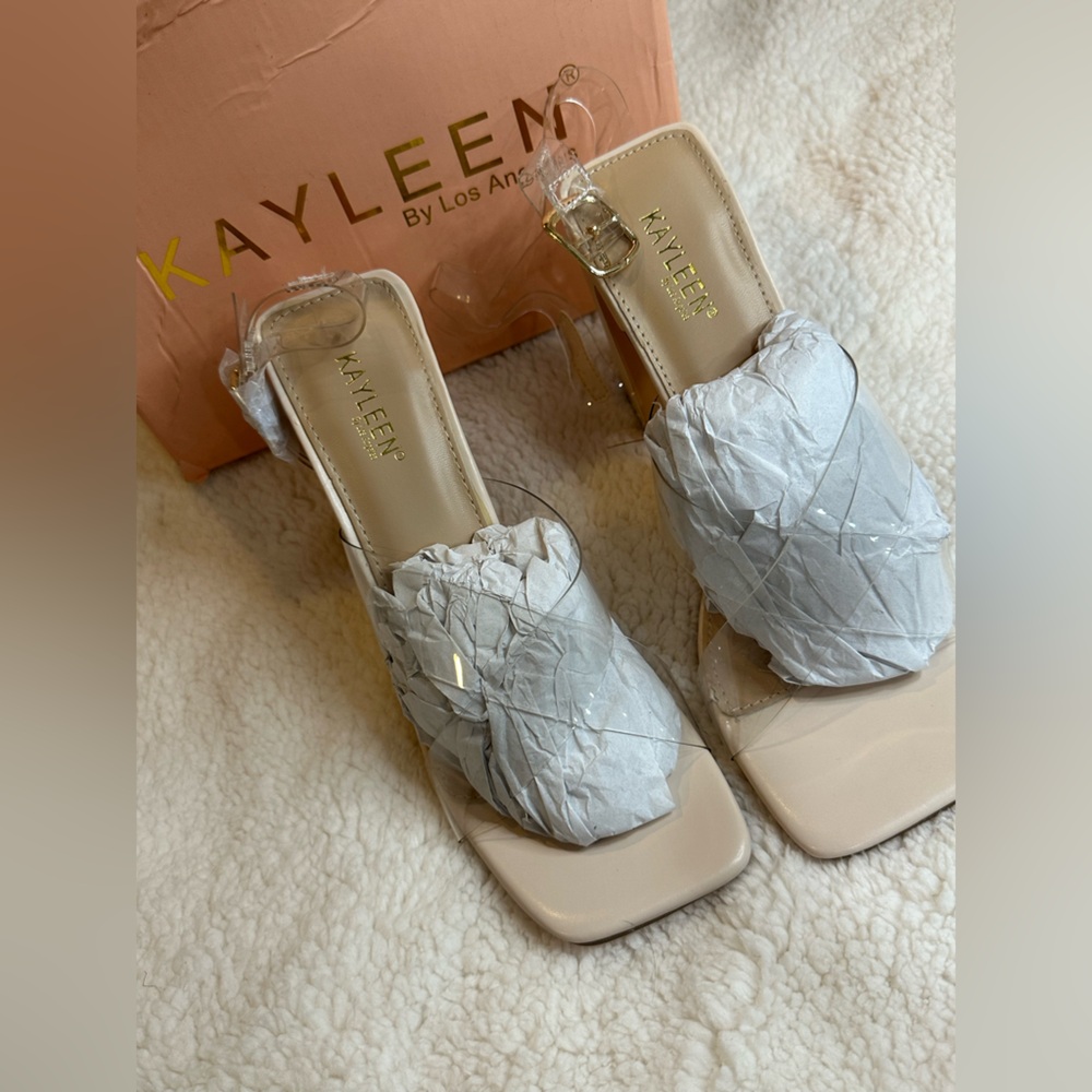 BNWT Kayleen Criss Cross Clear Block Heels - Size 7 1/2